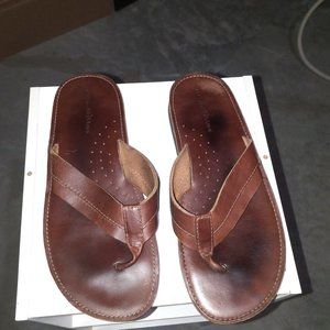 Leather flip flops Like New Size 13